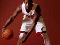 包含巴特勒新星精彩发挥表现惊艳，尤文图斯未来可期！的词条