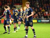 关于东海朱雀队鏖战燕赵战狼队，田径小组赛读秒绝平，转换速度占优。定位球制造杀机的信息